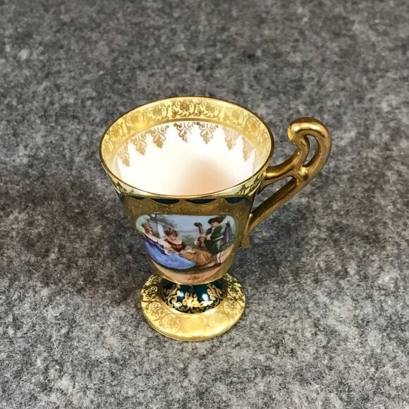 Vintage Austria Hand Painted Gold Gilded Footed Pedestal Teacup - Picture 3 of 8